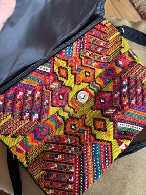 VIBRANT BOHO CROSSBODY BAG - NEW -  Forgot I had it